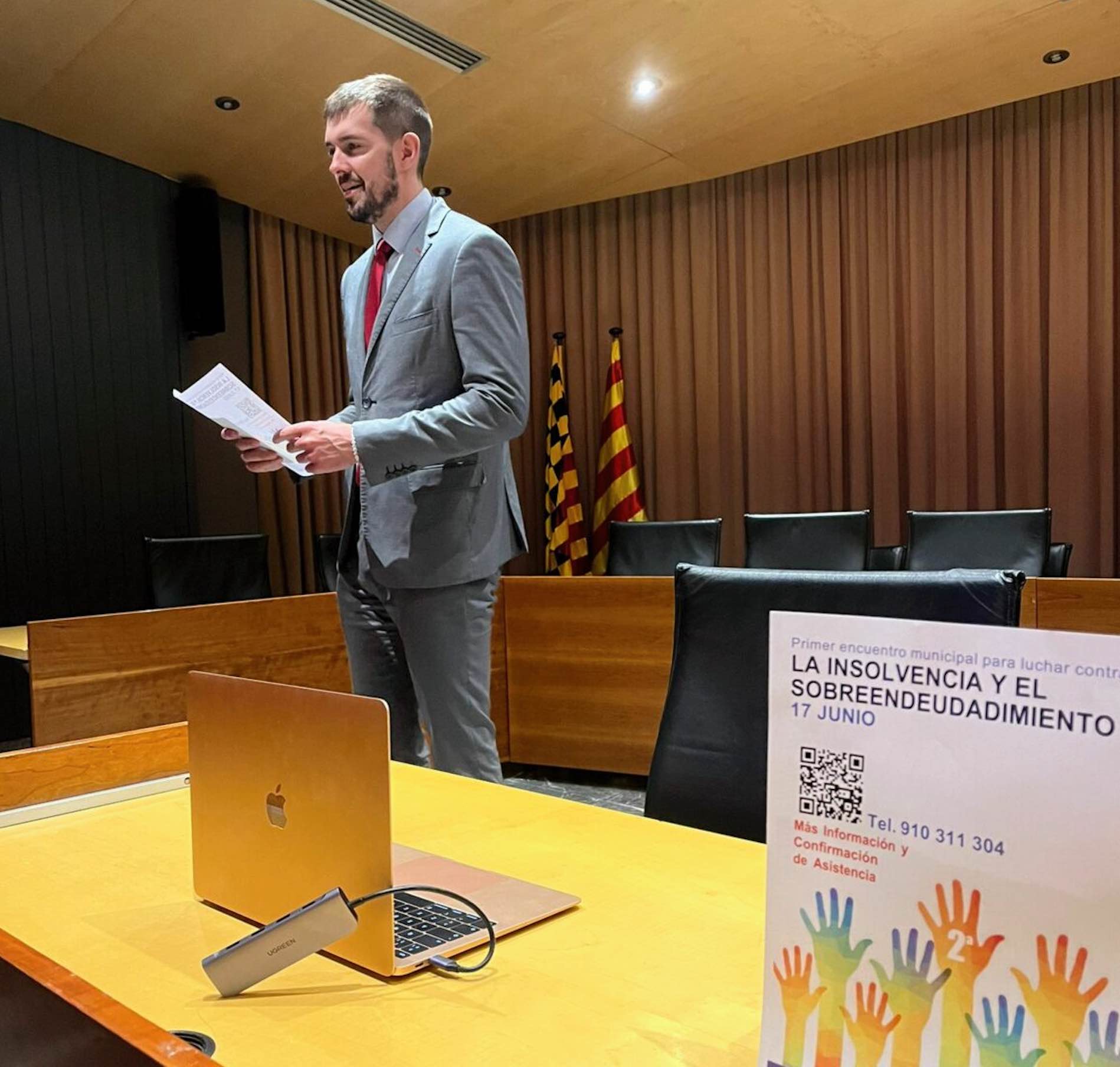 Empieza de Cero y UNASO, nuevo encuentro municipal en el Ayuntamiento  de Balaguer (Lérida), para luchar contra la insolvencia y sobreendeudamiento.